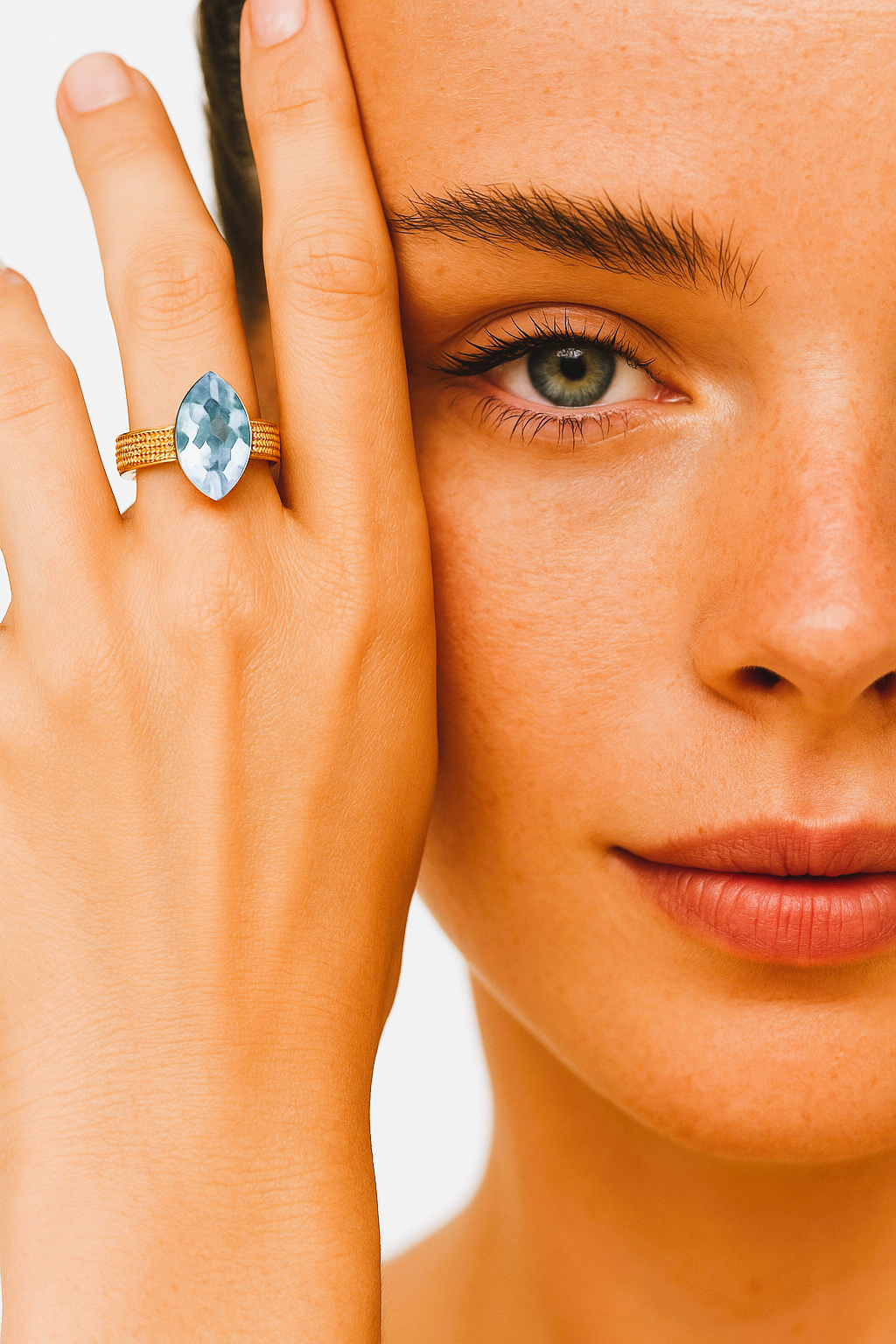 Anillo ADAGIO Topacio azul