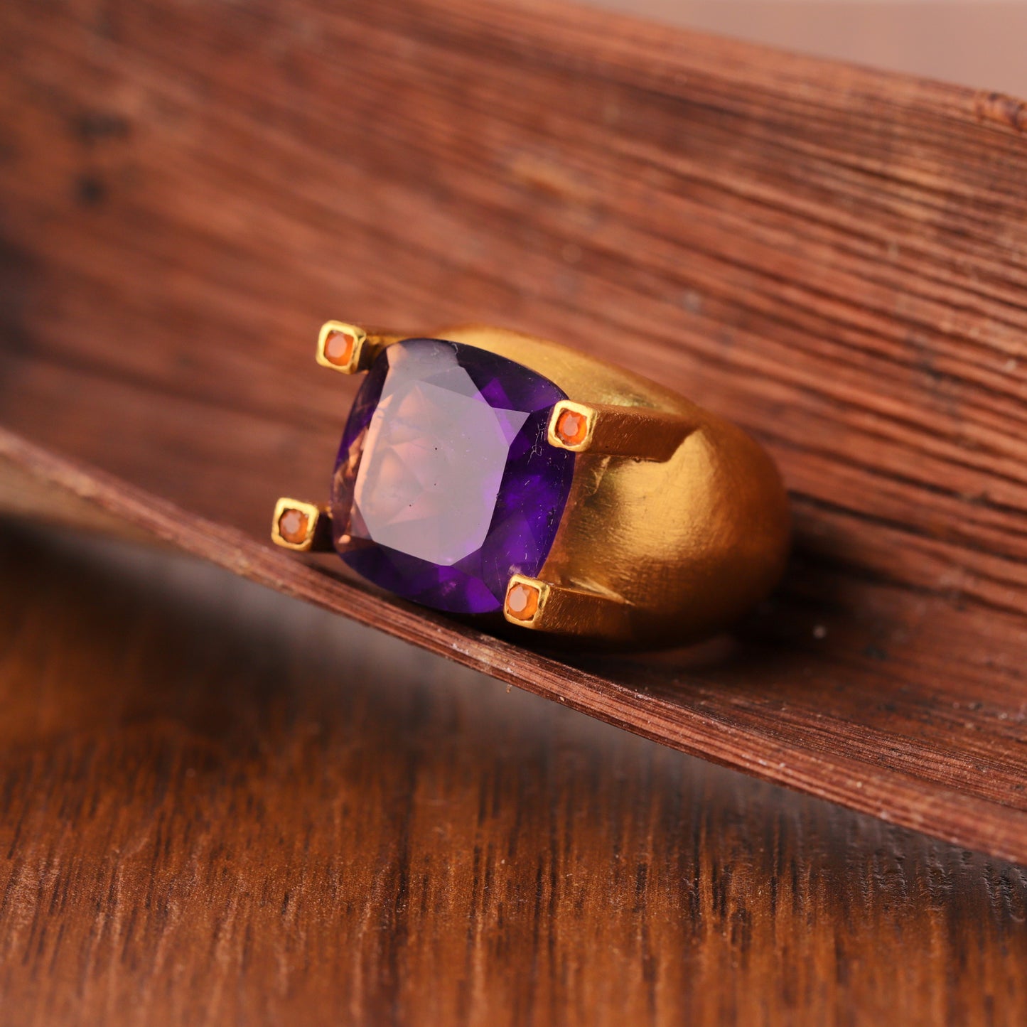 Anillo SPACE Ametista y Cornalinas