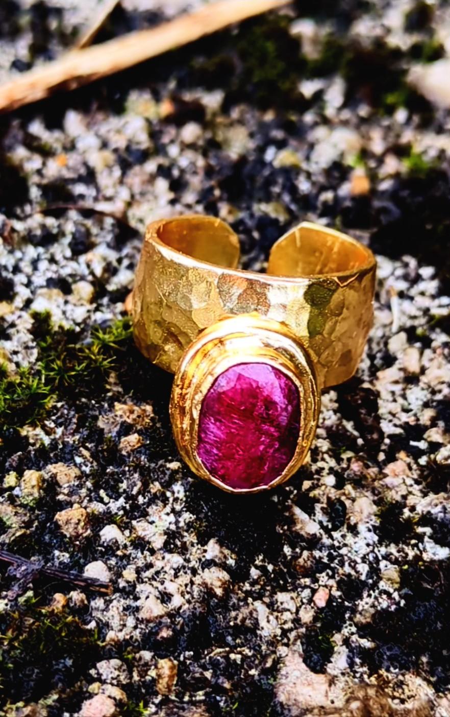 Anillo AURELIA Ruby corondam